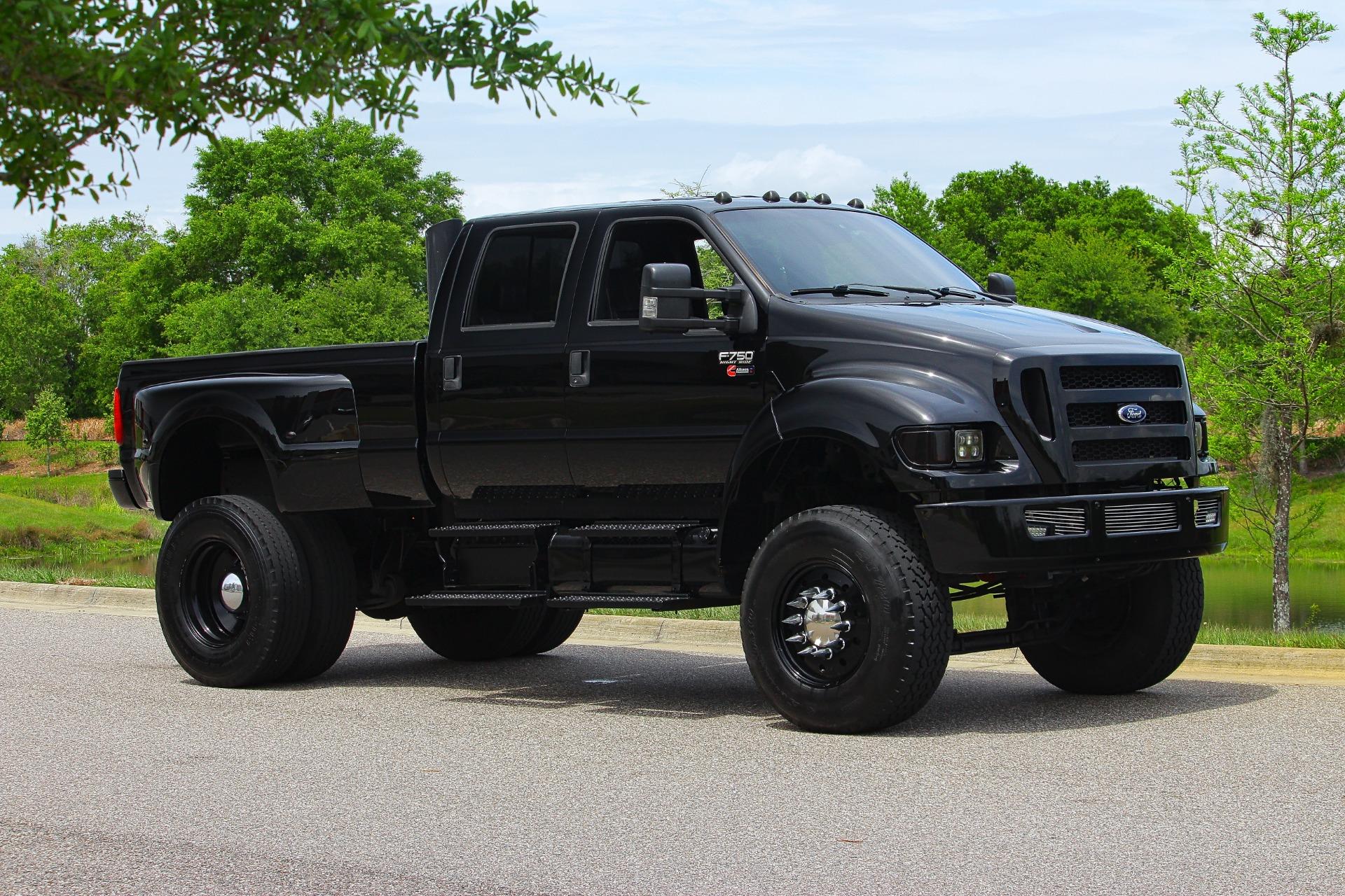 2012 Ford  F750 36