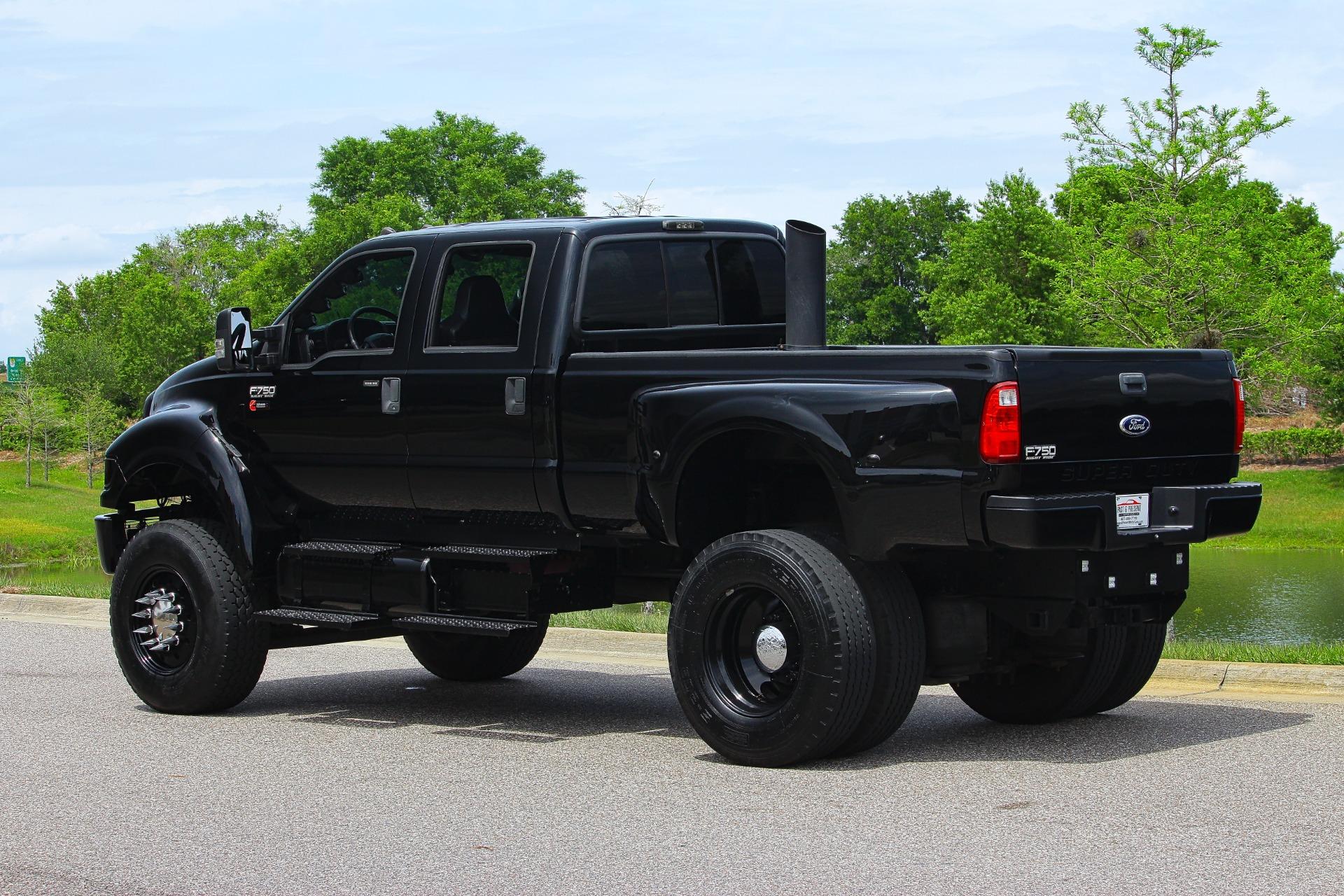 2012 Ford  F750 21
