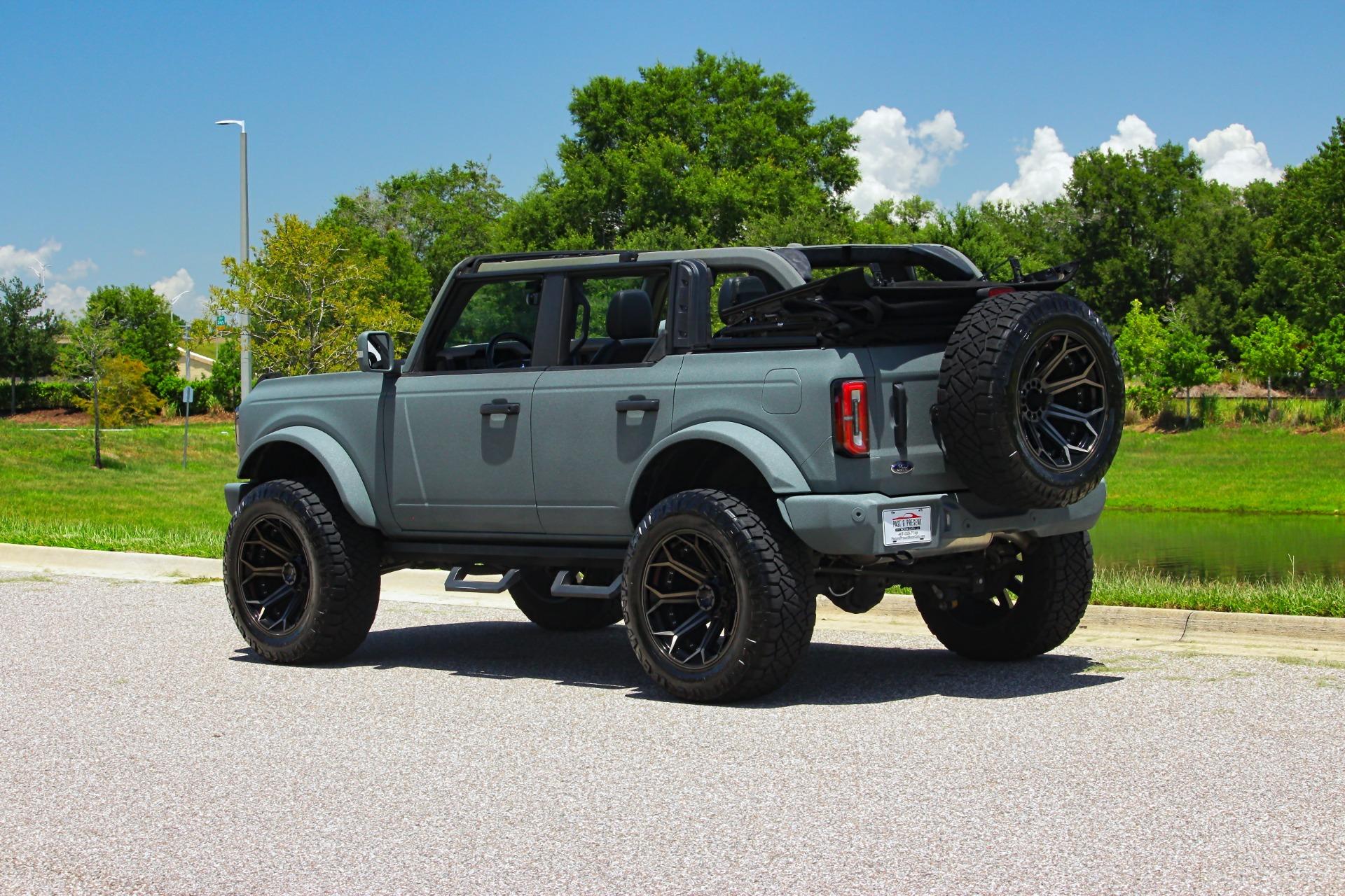 2022 Ford Bronco 3