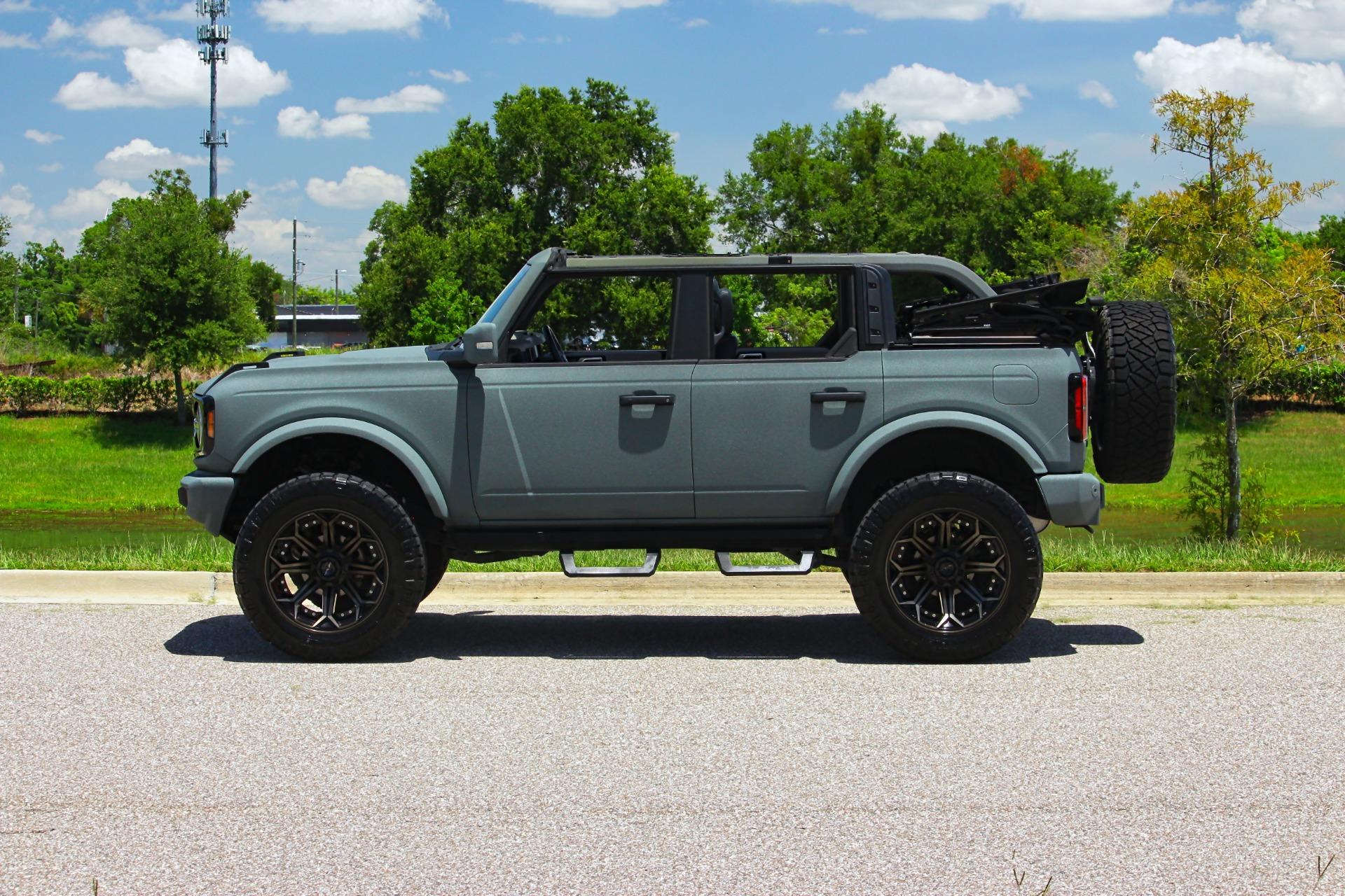 2022 Ford Bronco 2