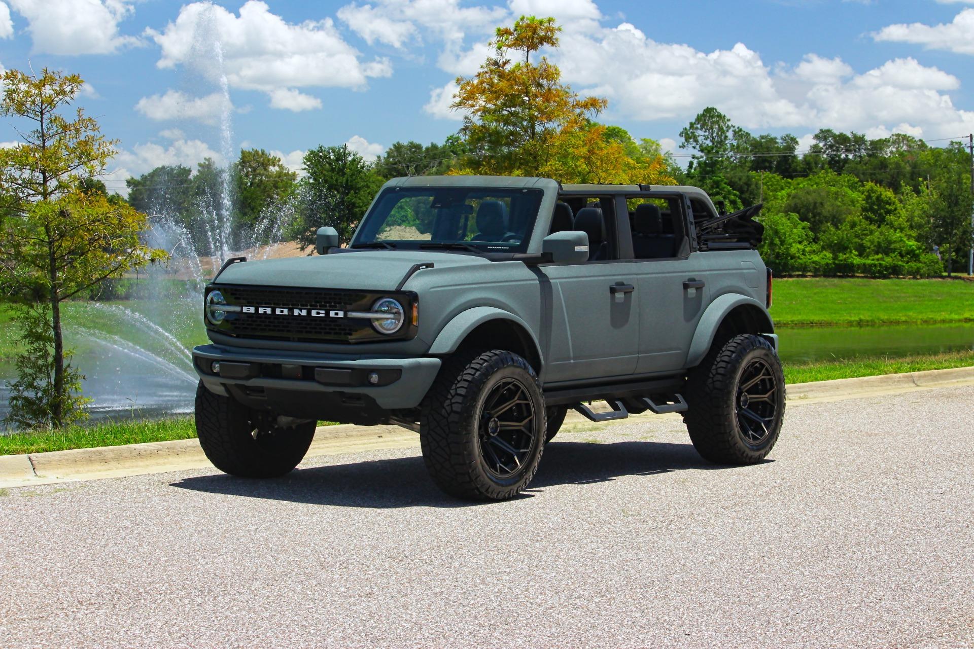 2022 Ford Bronco 1