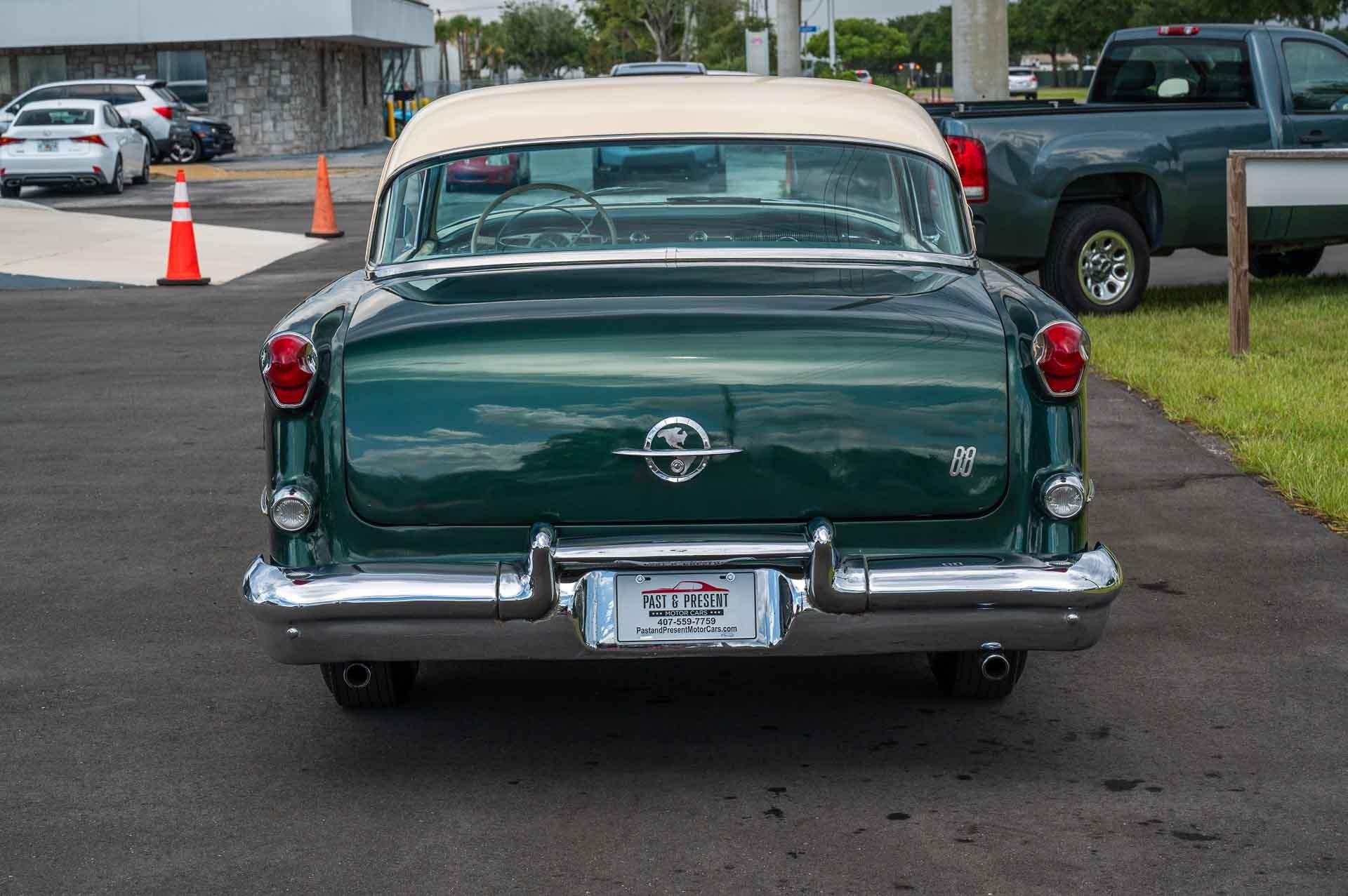 1955 Oldsmobile  Rocket 88 22