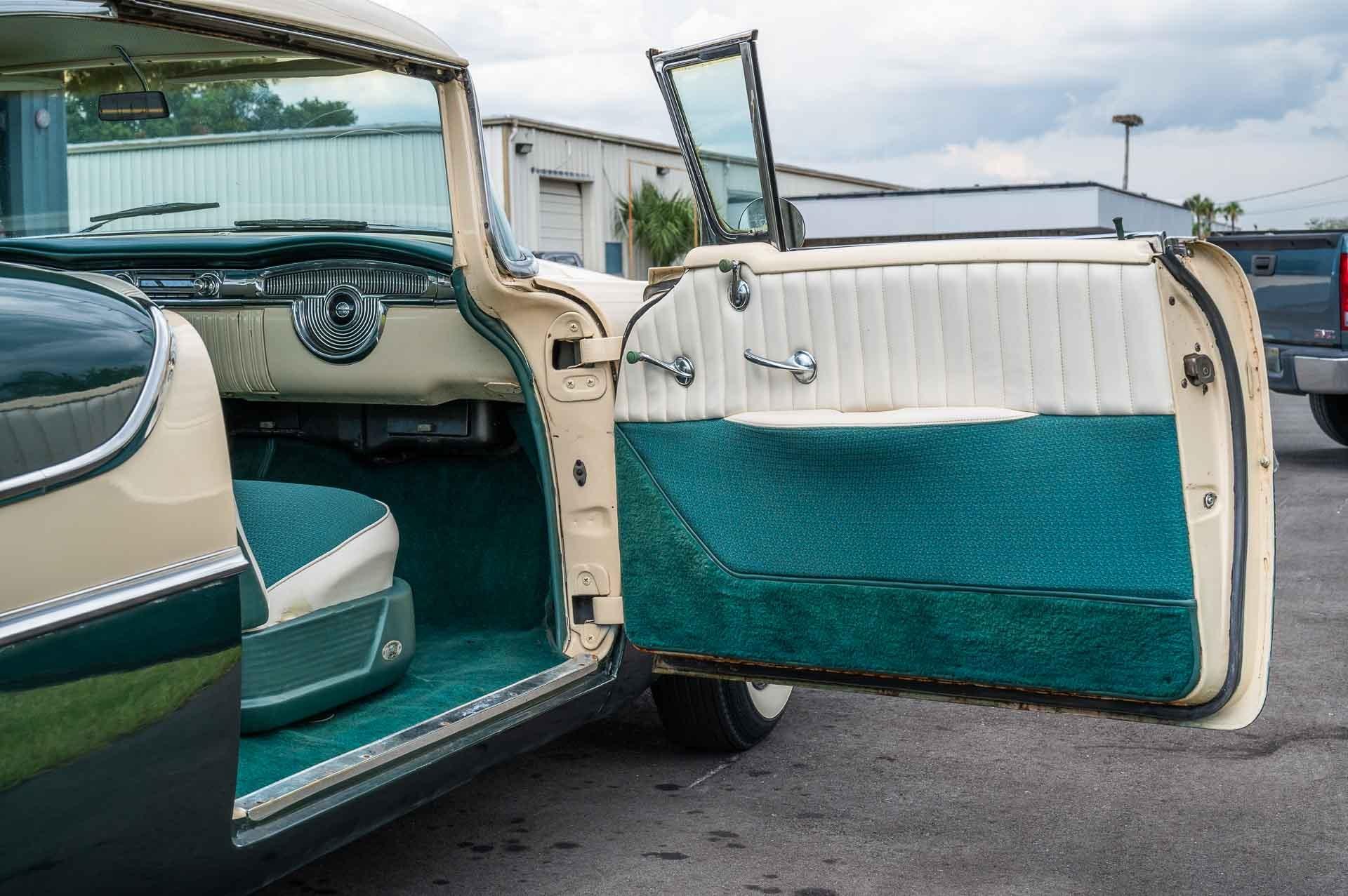 1955 Oldsmobile  Rocket 88 46