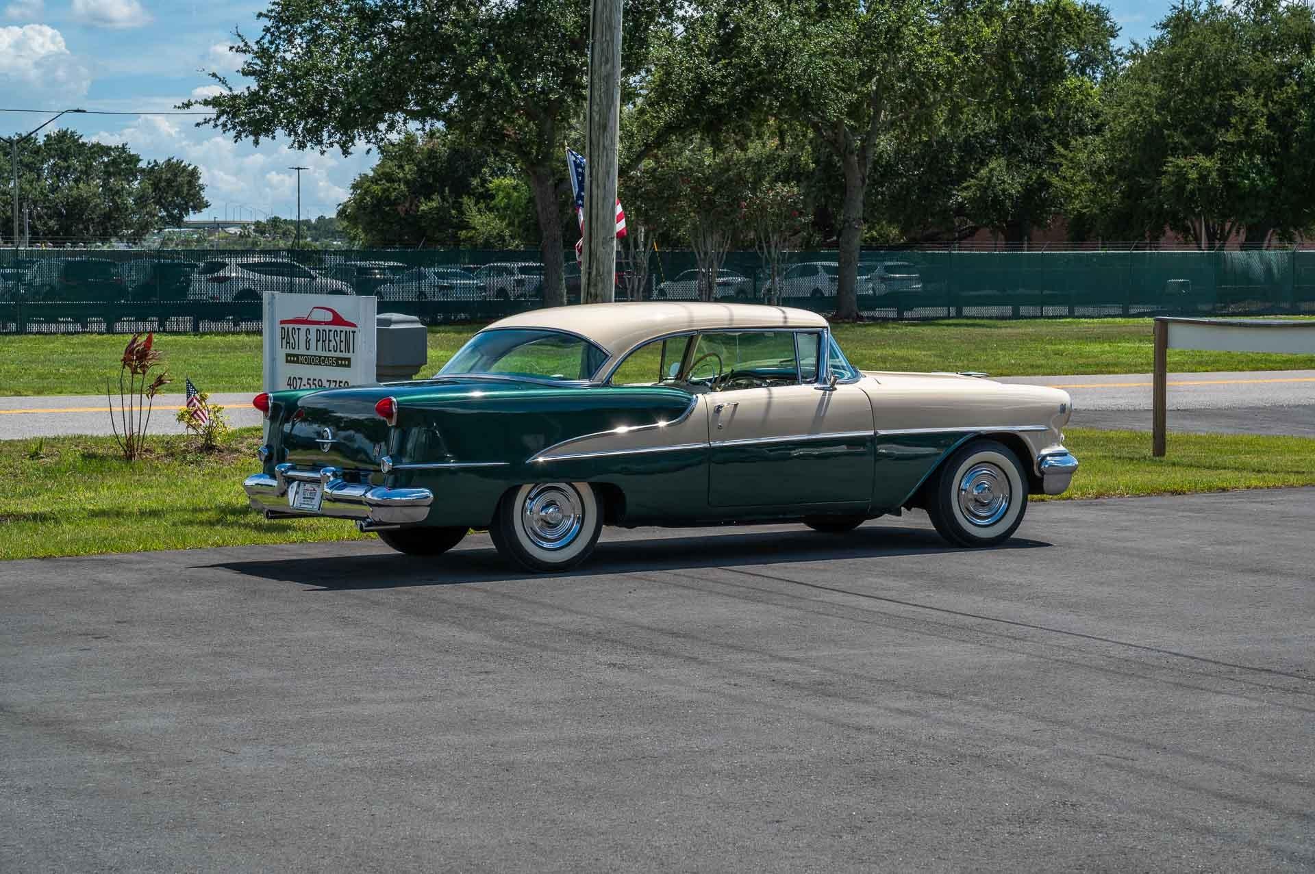 1955 Oldsmobile  Rocket 88 26