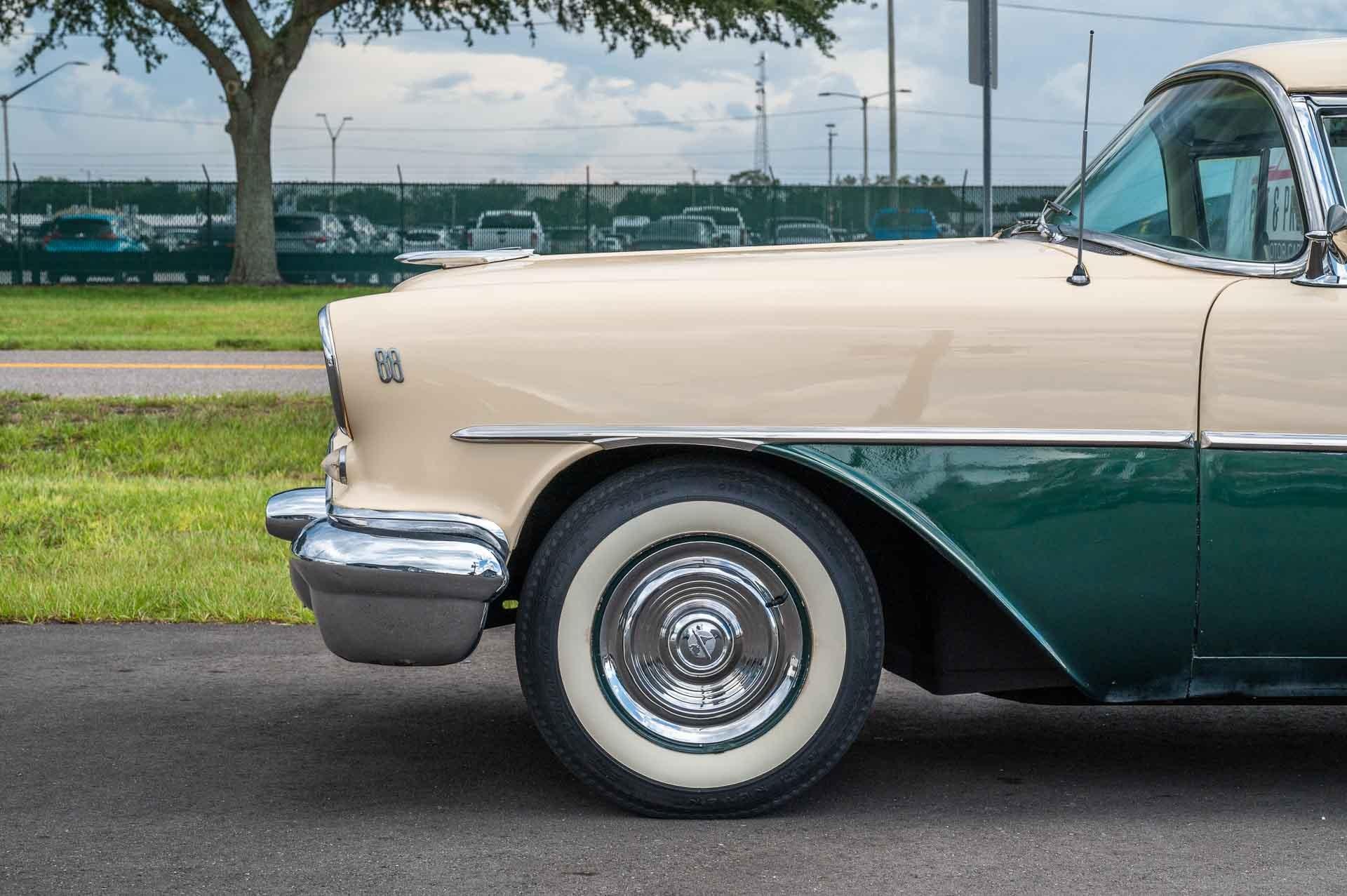 1955 Oldsmobile  Rocket 88 19