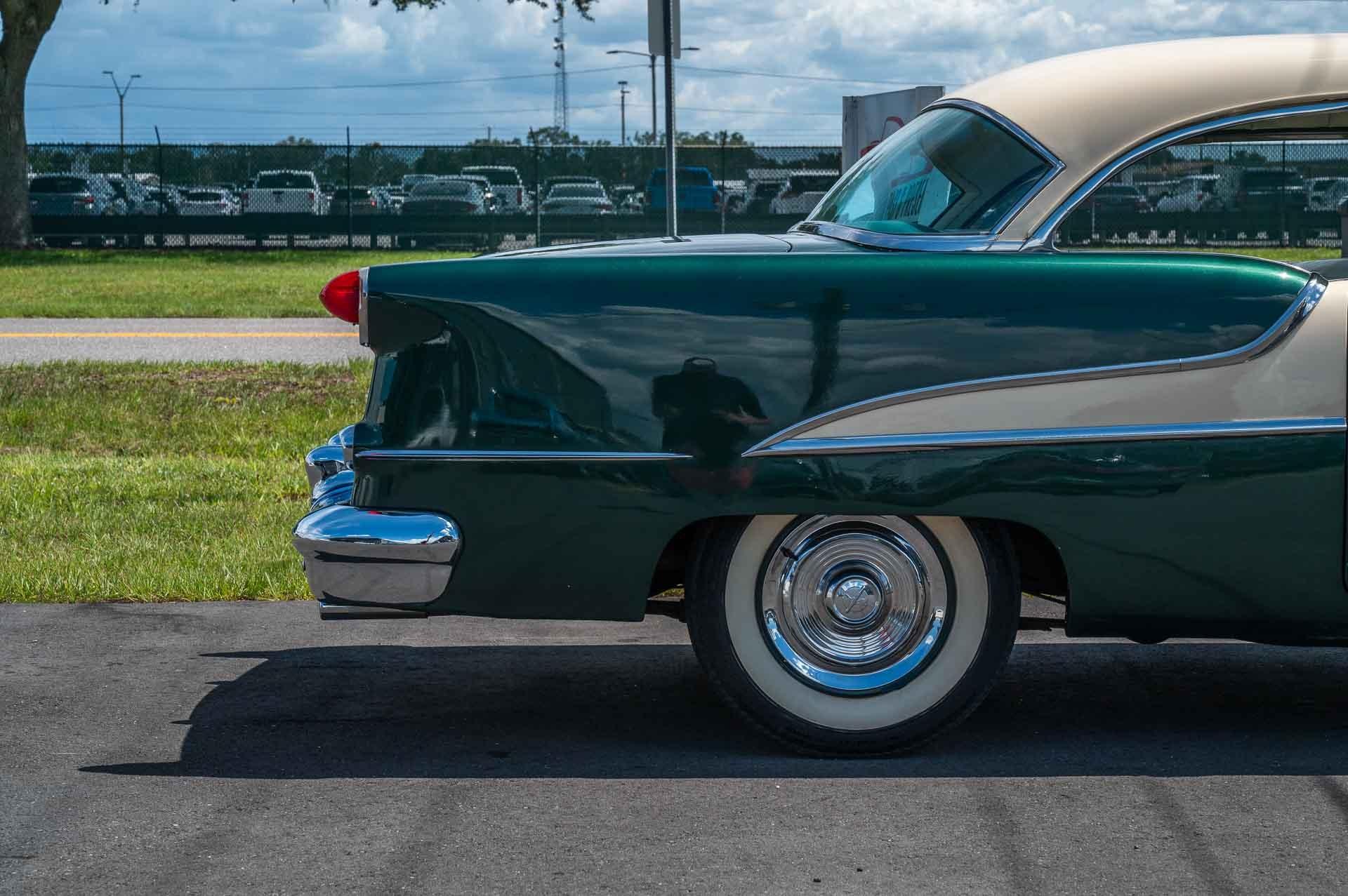 1955 Oldsmobile  Rocket 88 32