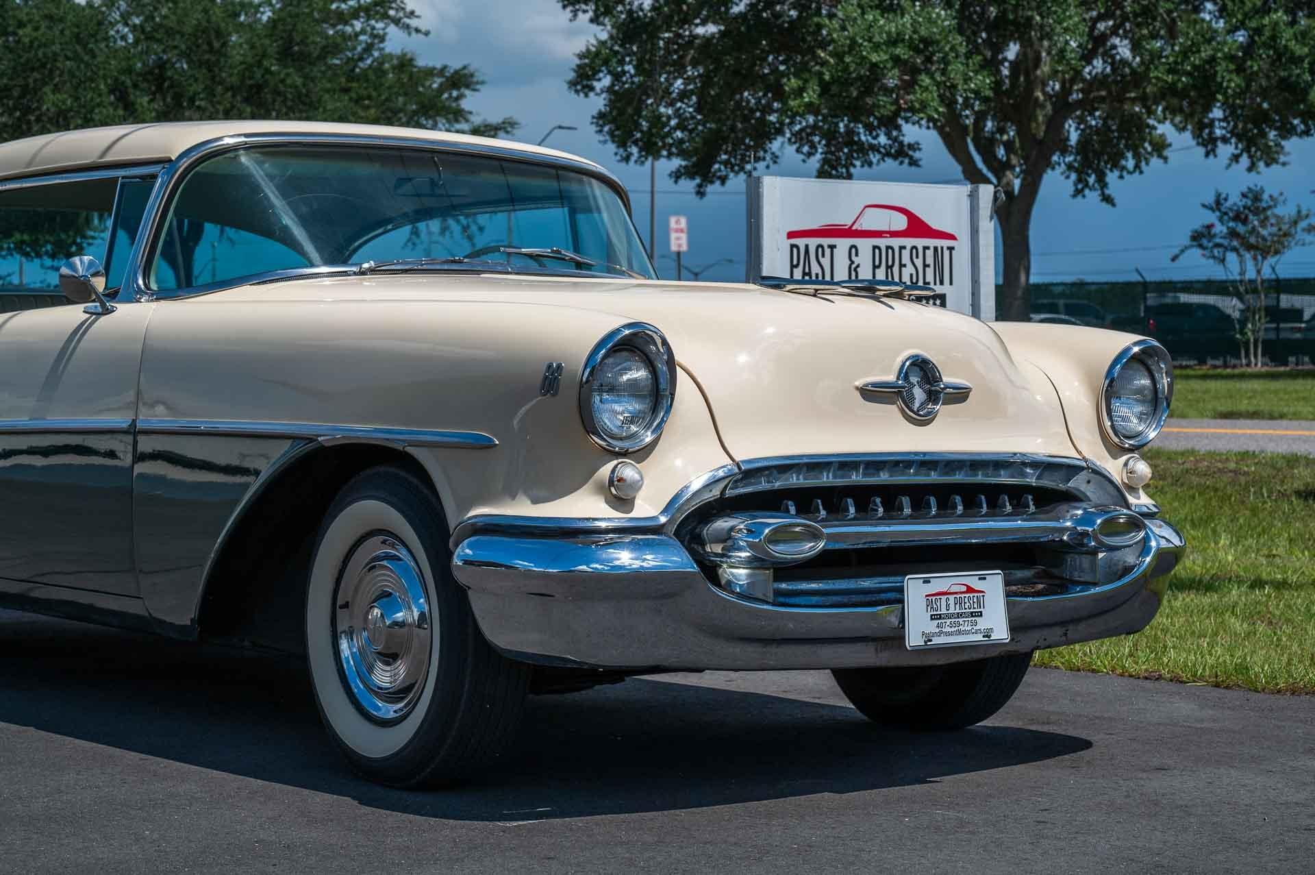 1955 Oldsmobile  Rocket 88 29
