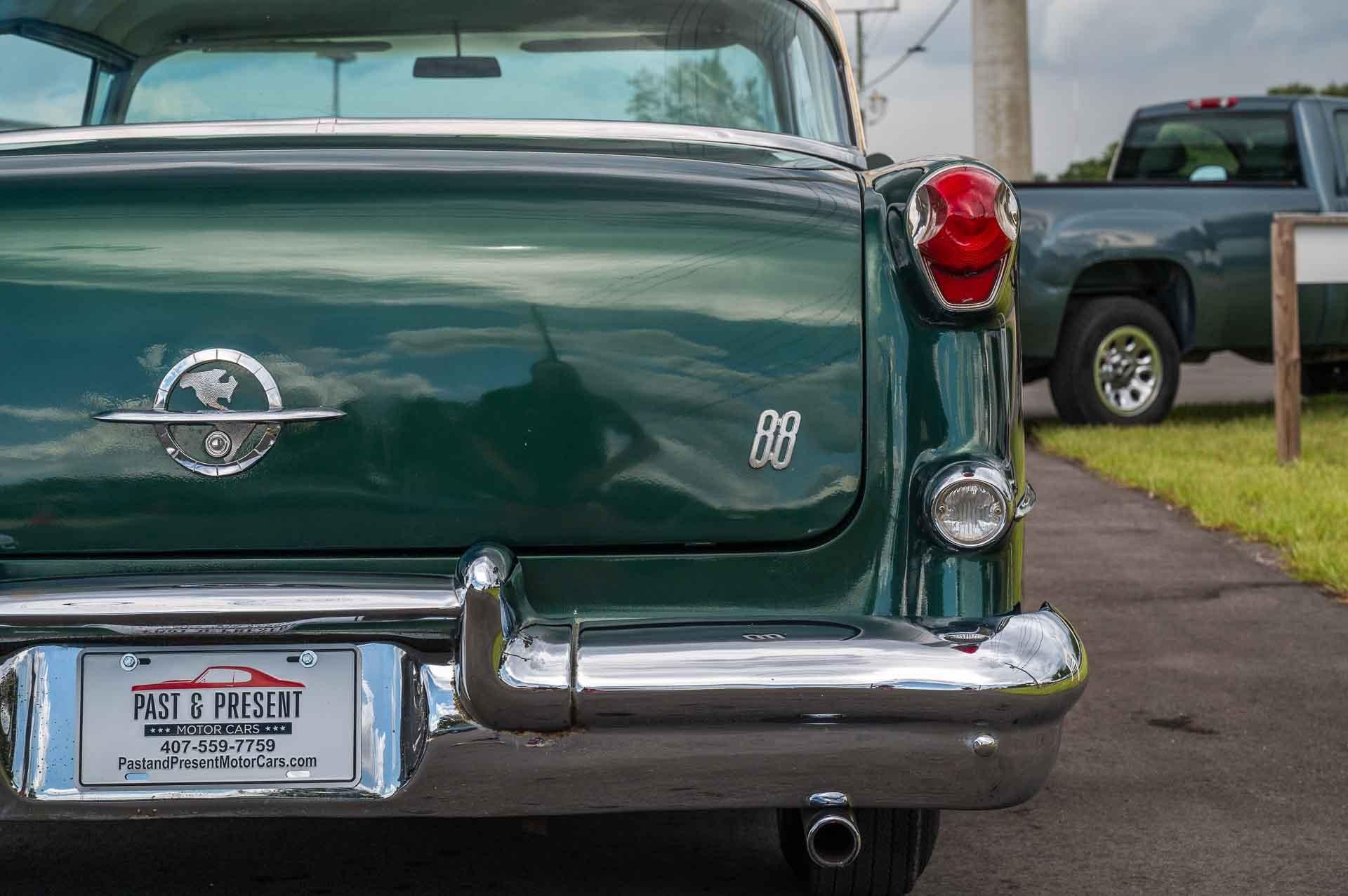 1955 Oldsmobile  Rocket 88 25