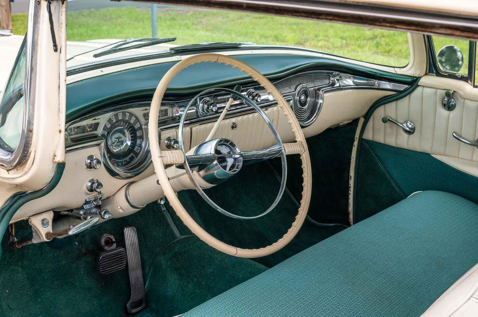 1955 Oldsmobile  Rocket 88 42
