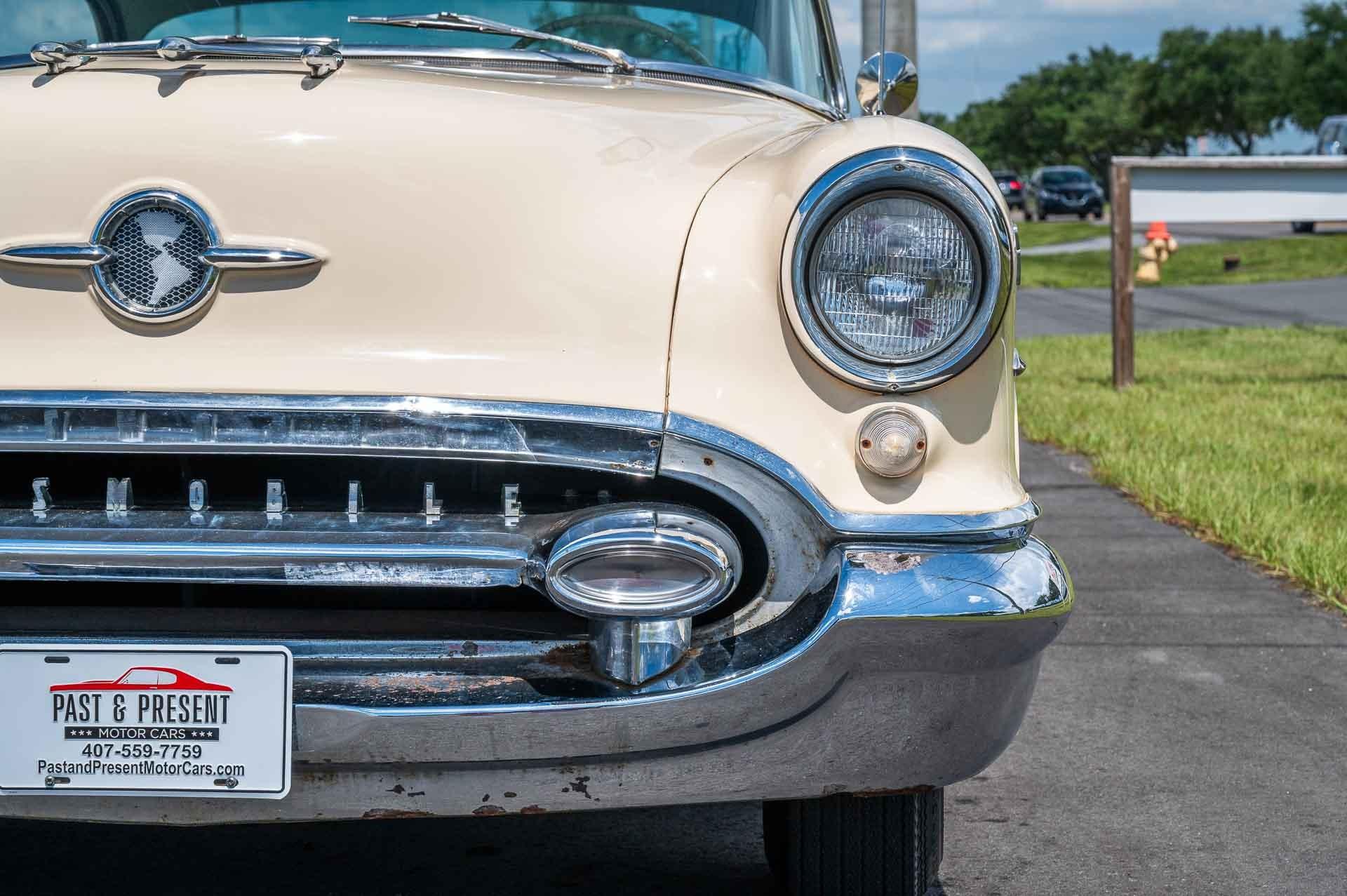 1955 Oldsmobile  Rocket 88 38