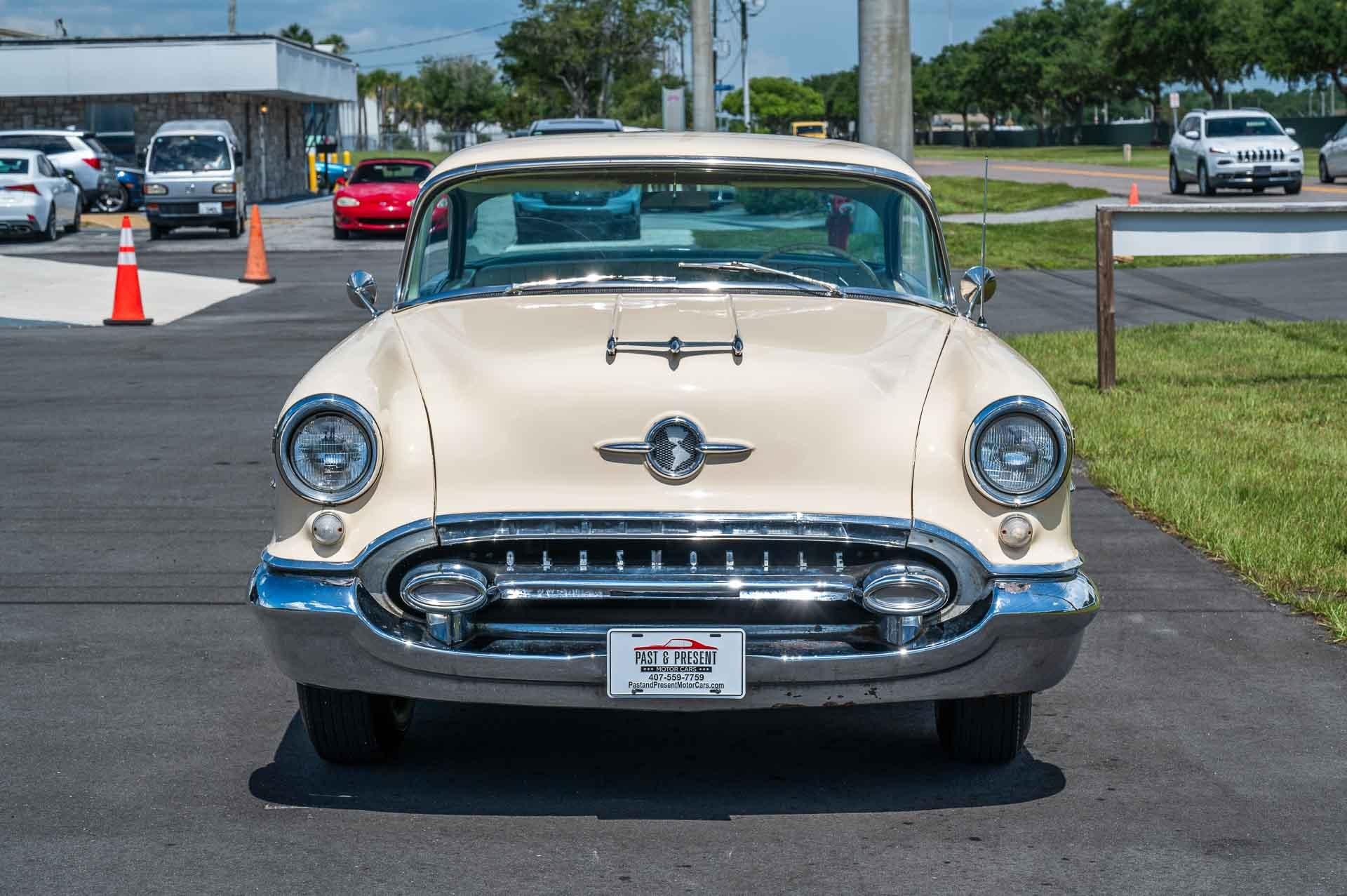 1955 Oldsmobile  Rocket 88 35