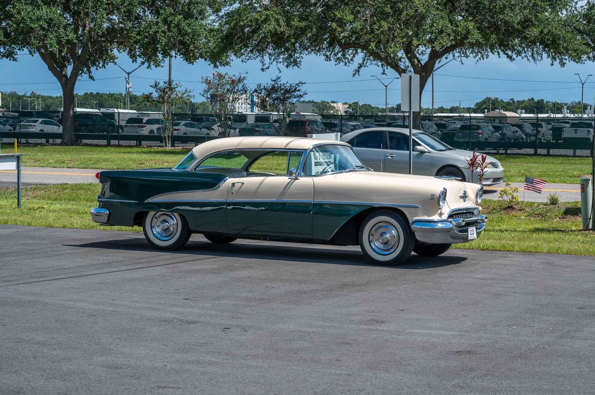1955 Oldsmobile  Rocket 88 27
