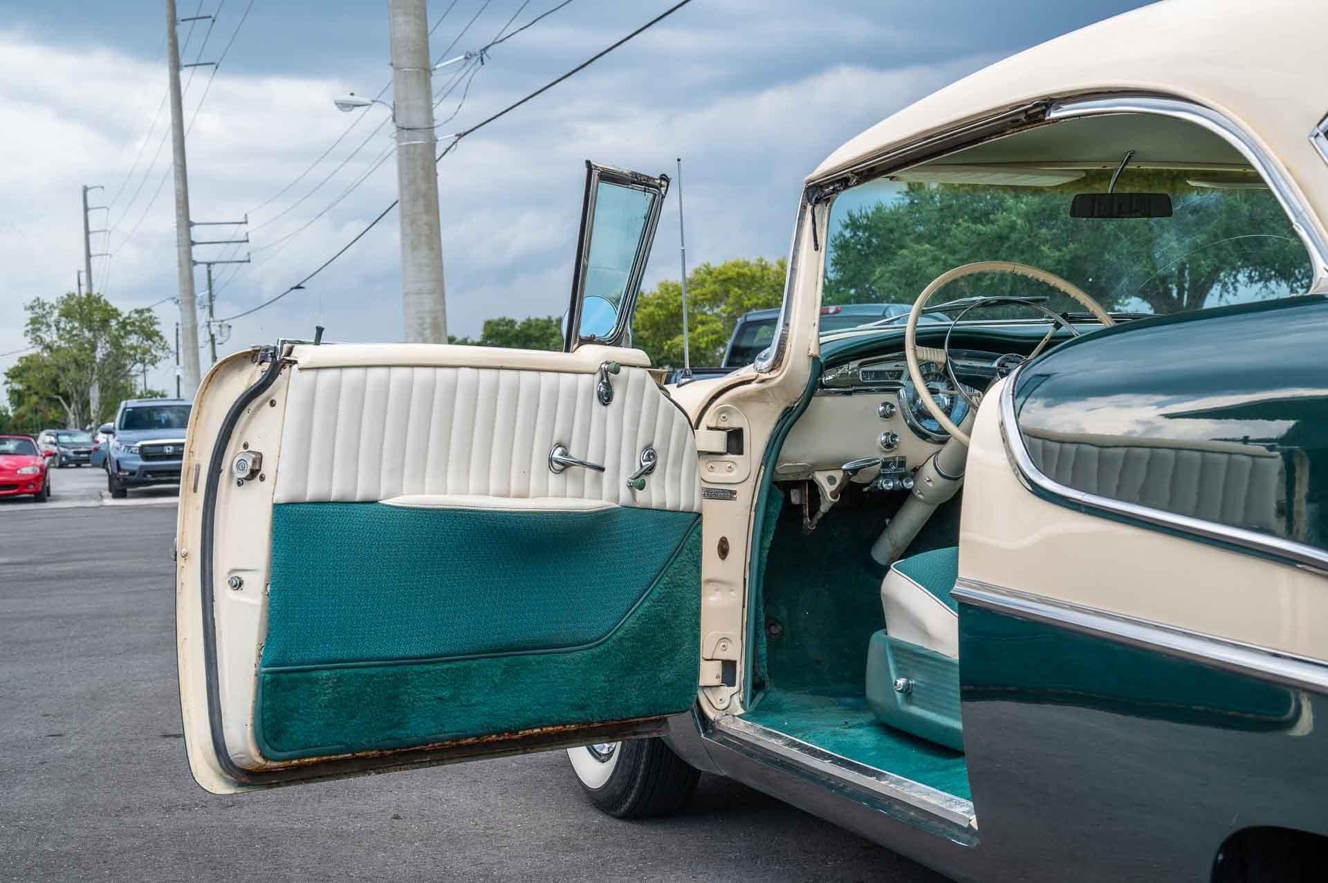 1955 Oldsmobile  Rocket 88 39