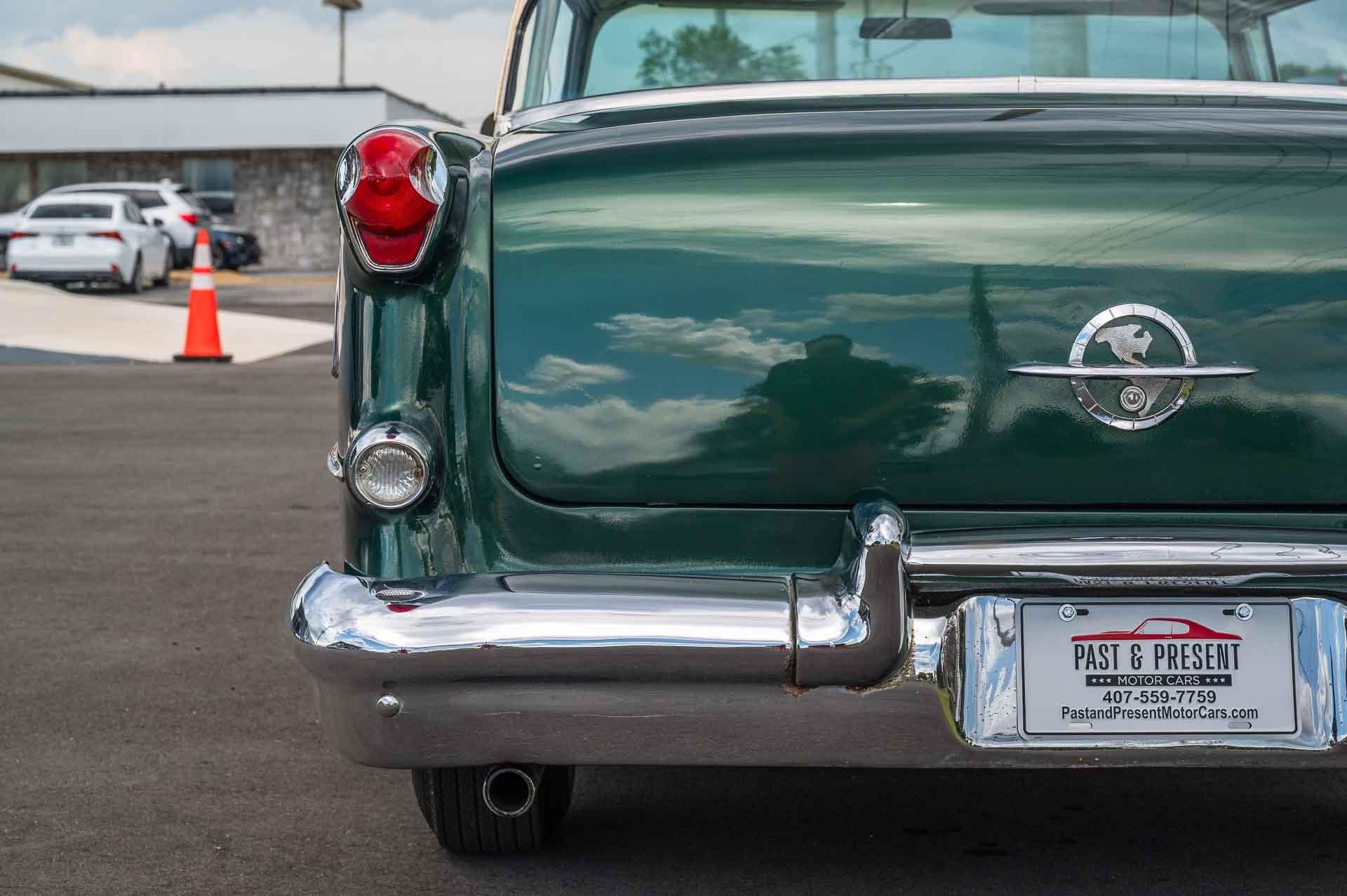 1955 Oldsmobile  Rocket 88 24