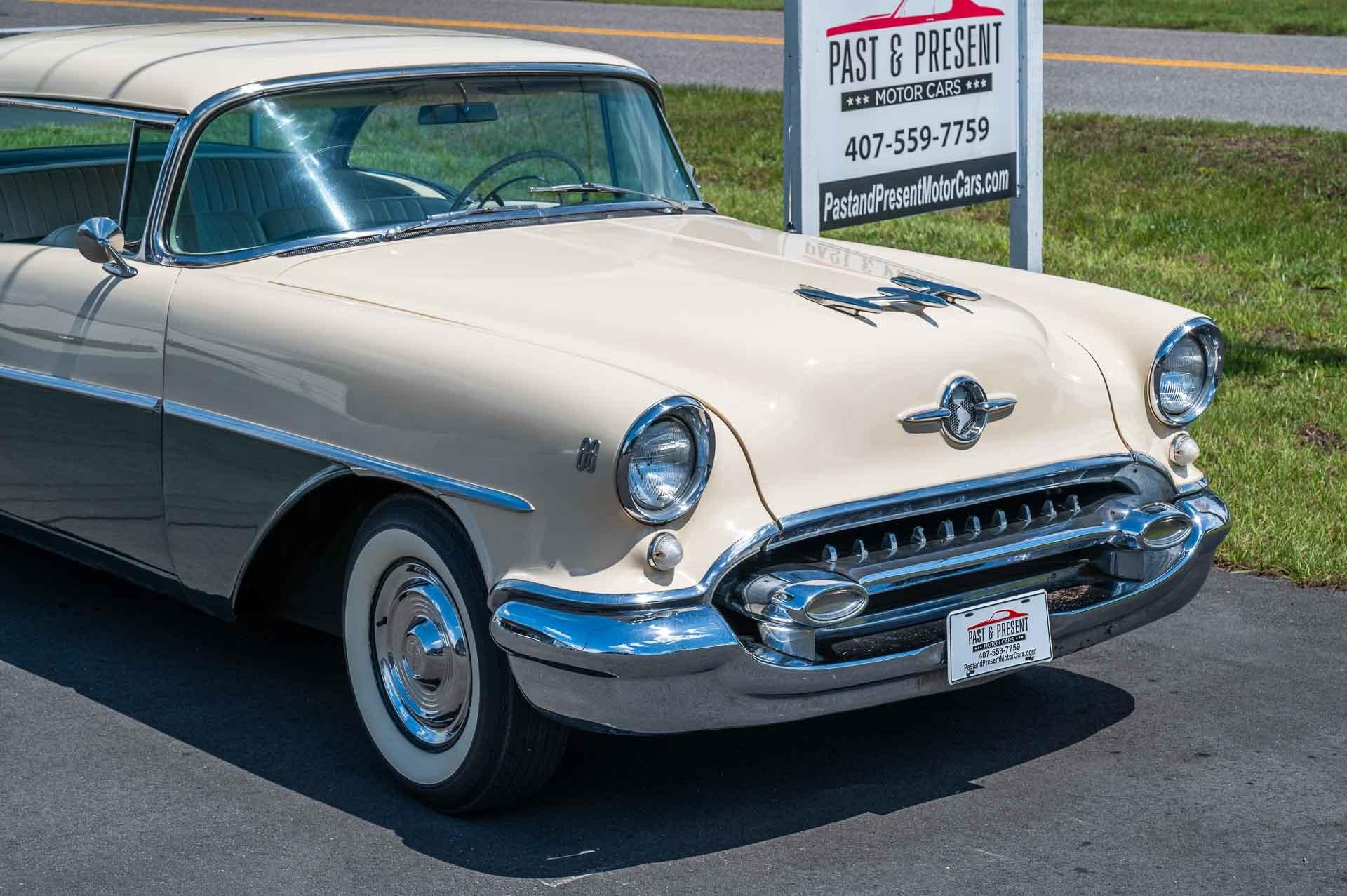 1955 Oldsmobile  Rocket 88 28