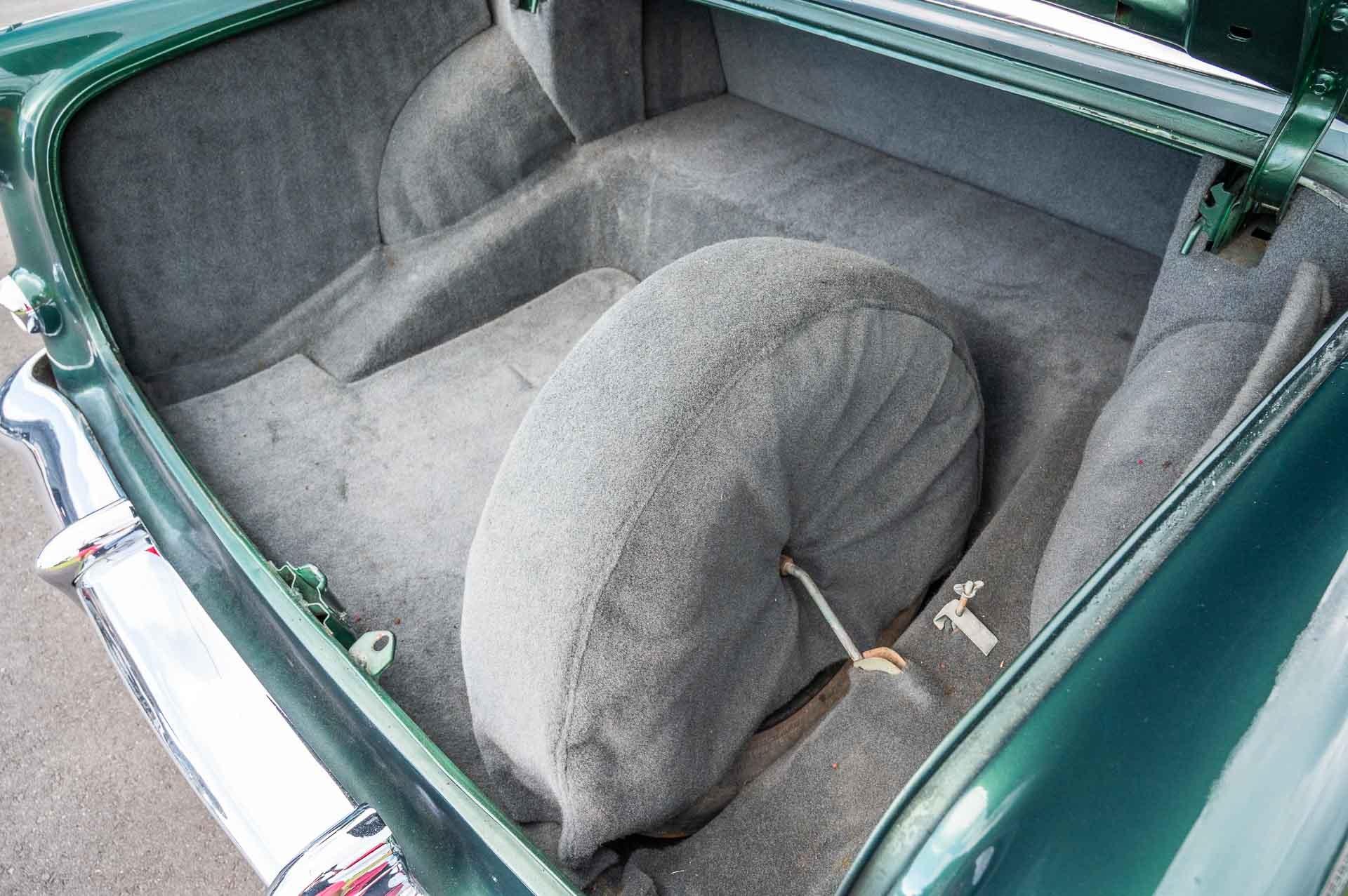 1955 Oldsmobile  Rocket 88 77