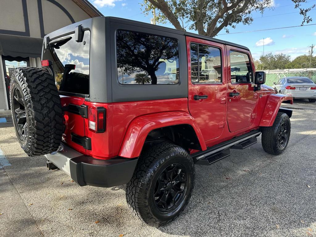 2011 Jeep Wrangler Unlimited Sahara photo 3