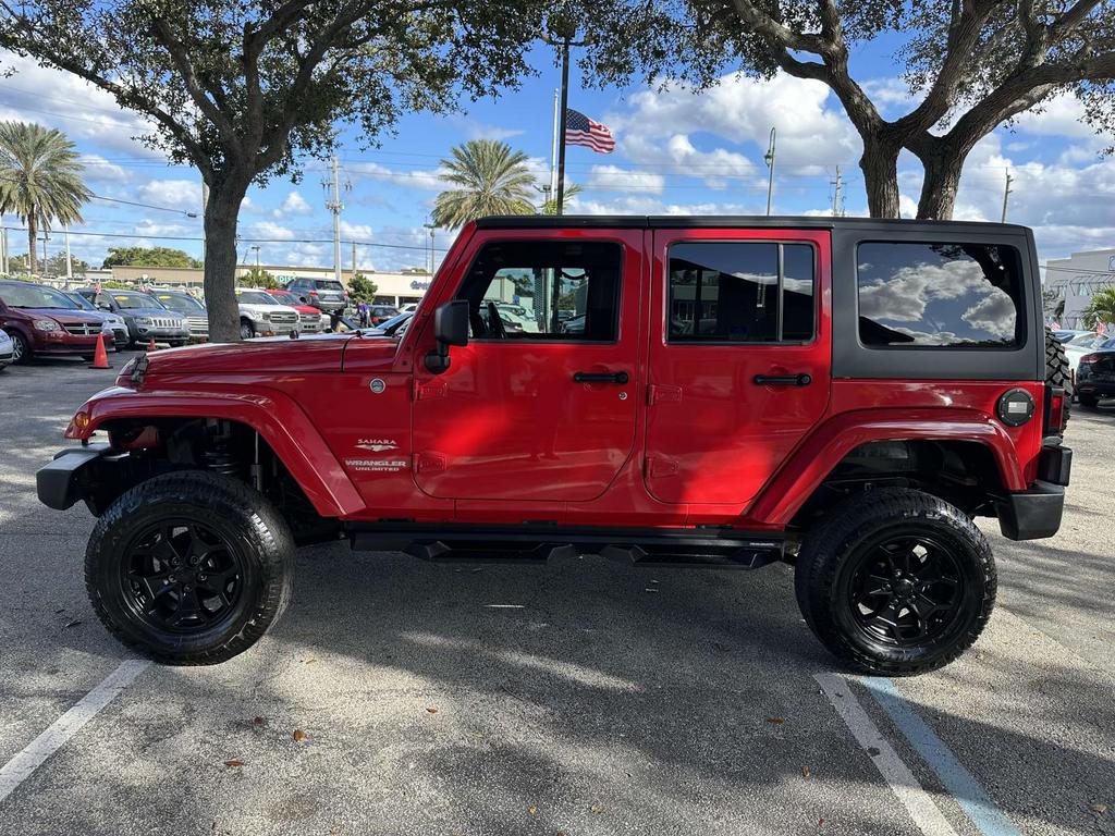 2011 Jeep Wrangler Unlimited Sahara photo 4