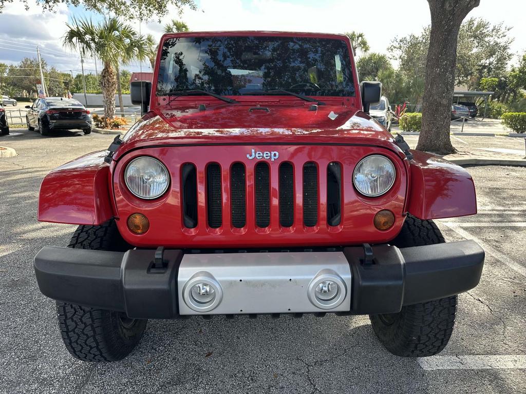 2011 Jeep Wrangler Unlimited Sahara photo 6