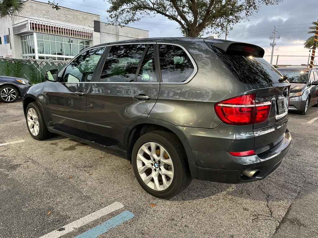 2013 BMW X5 xDrive35i Premium photo 4