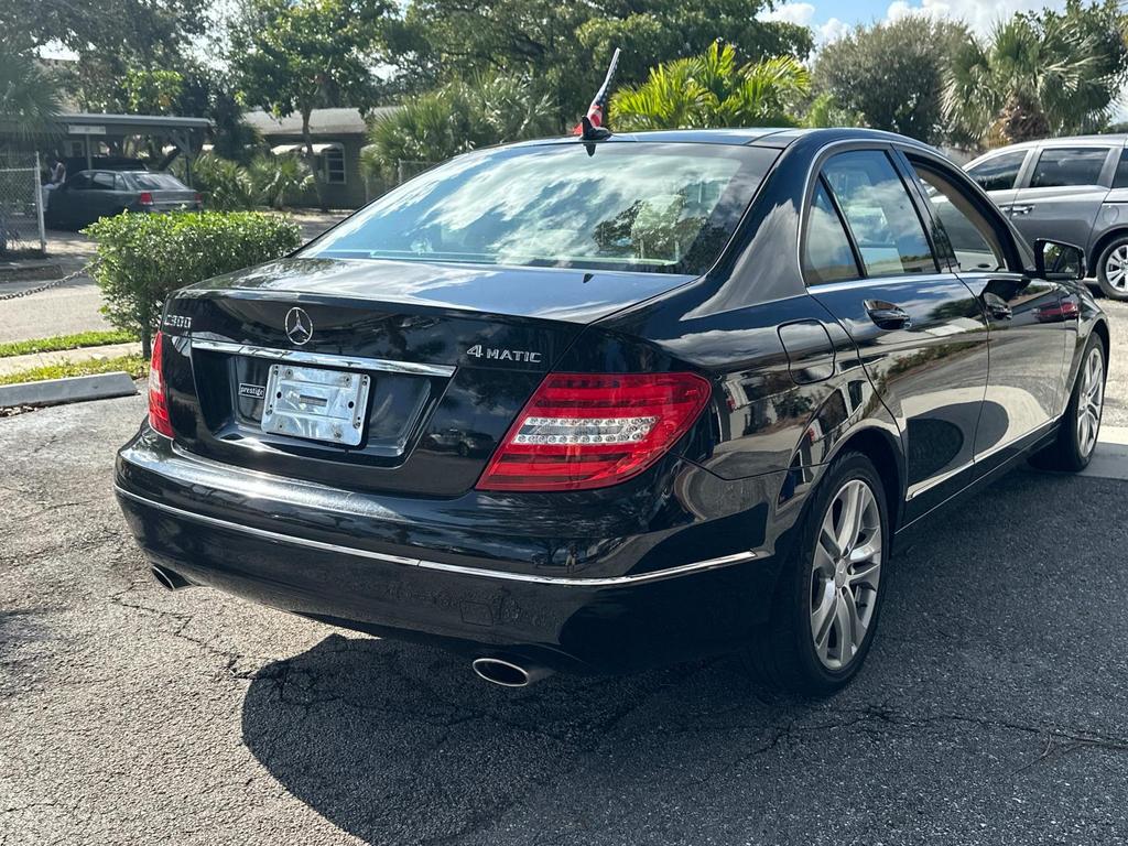 2012 Mercedes-Benz C-Class null photo 3