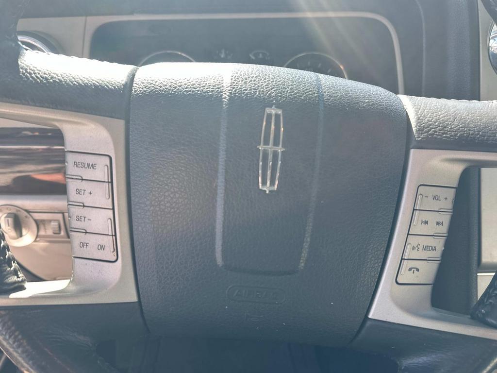 2008 Lincoln MKZ Base photo 19