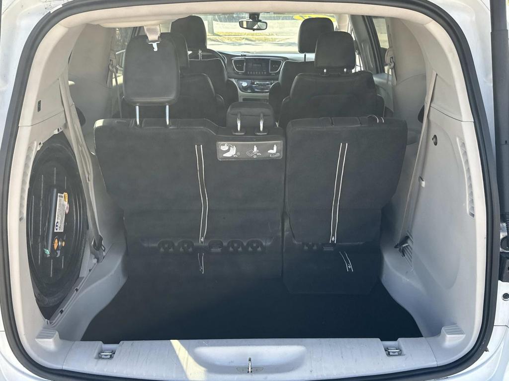 2017 Chrysler Pacifica Touring-L - Photo 10