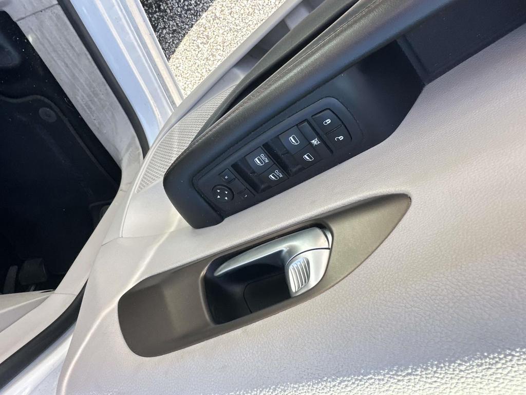 2017 Chrysler Pacifica Touring-L - Photo 18