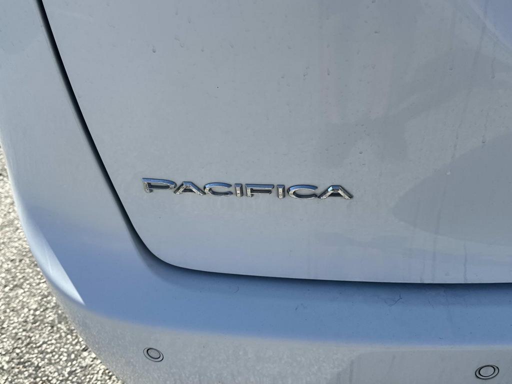 2017 Chrysler Pacifica Touring-L - Photo 9