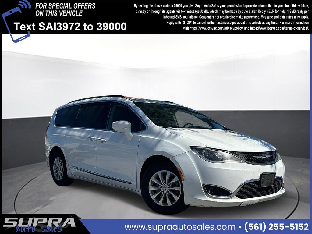 2017 Chrysler Pacifica Touring-L