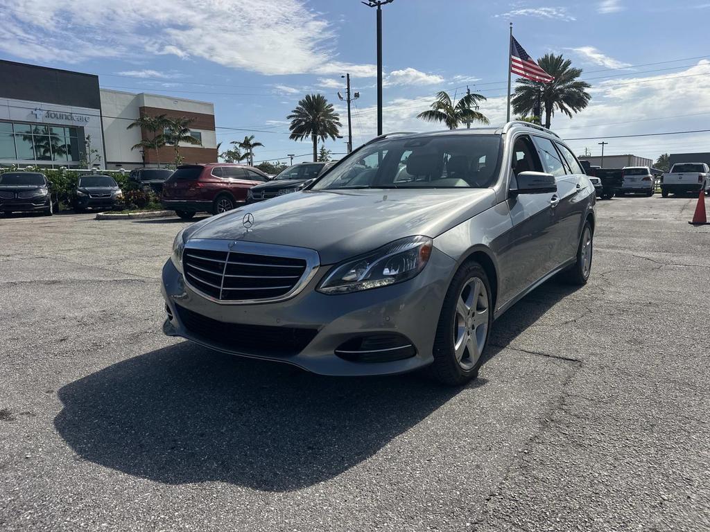2015 Mercedes-Benz E-Class E350 Luxury 4MATIC's photo