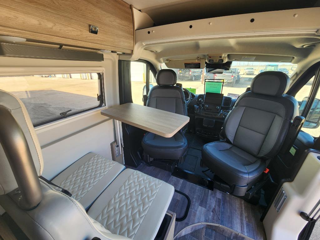 2023 Travato/59GL/2023 image-10