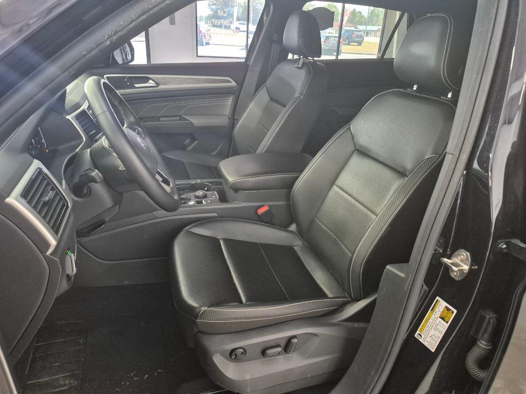 2022 Volkswagen Atlas Cross Sport SE - 11