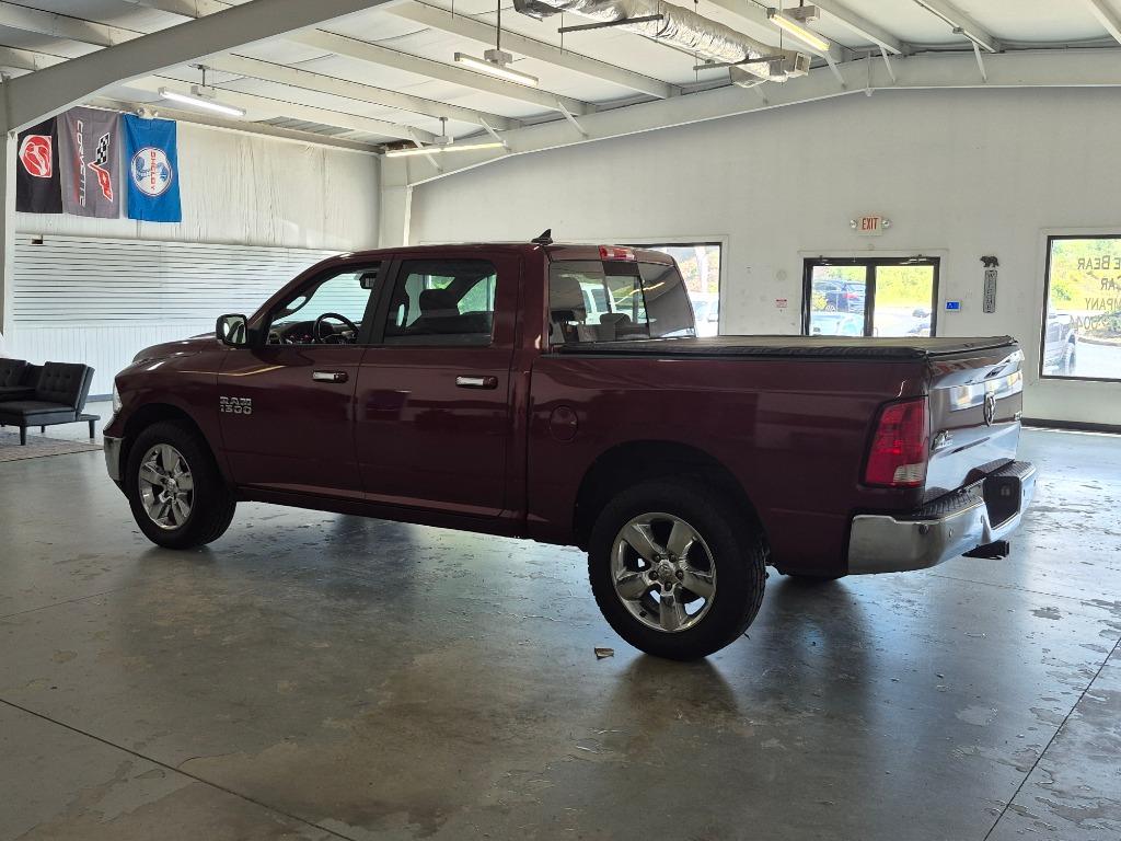2017 Ram 1500 SLT - 5