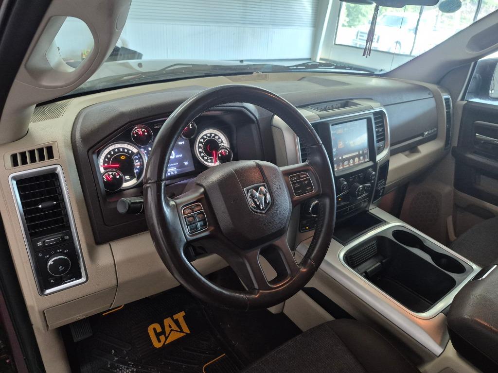 2017 Ram 1500 SLT - 10