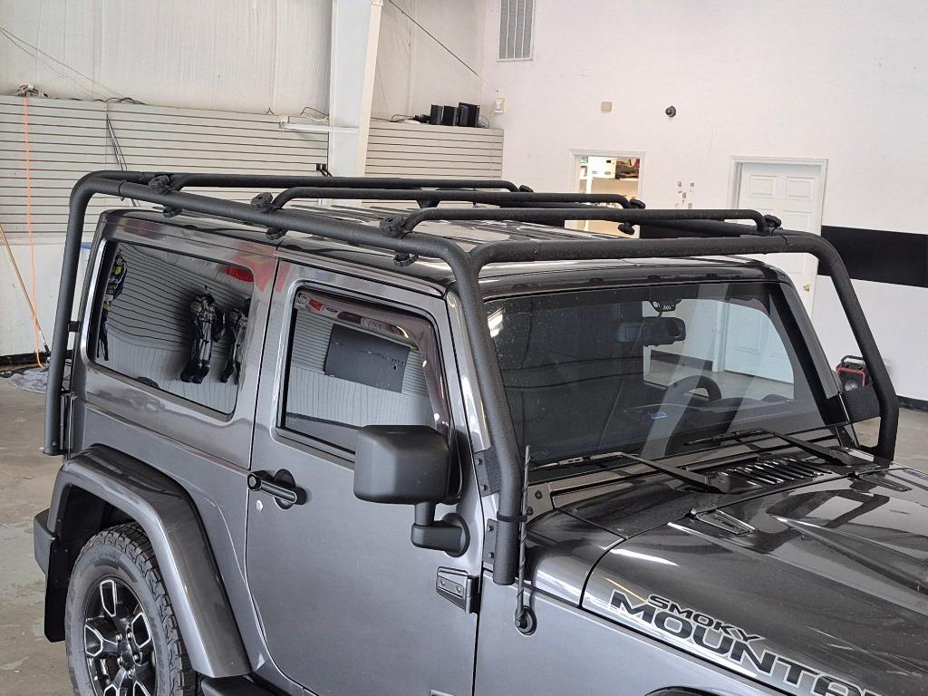 2017 Jeep Wrangler Sahara - 10