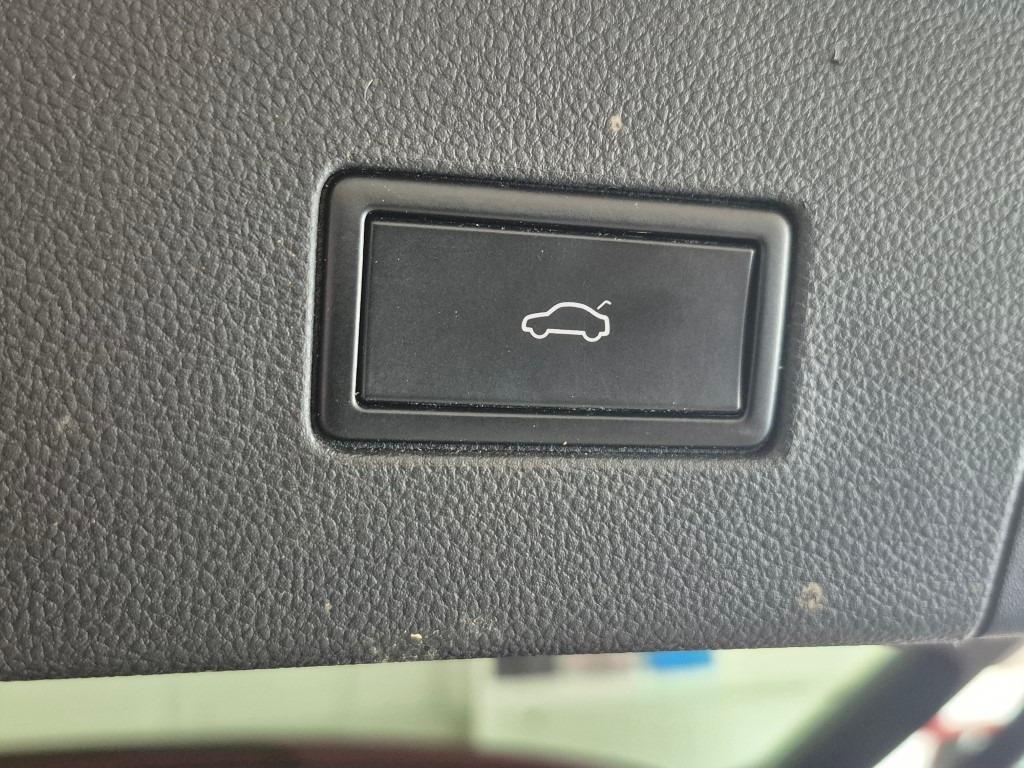 2019 Volkswagen Atlas SEL R-Line - 4