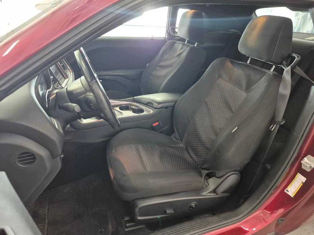 2018 Dodge Challenger SXT - 9