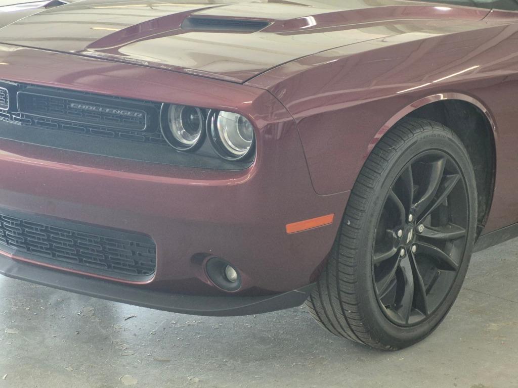 2018 Dodge Challenger SXT - 6