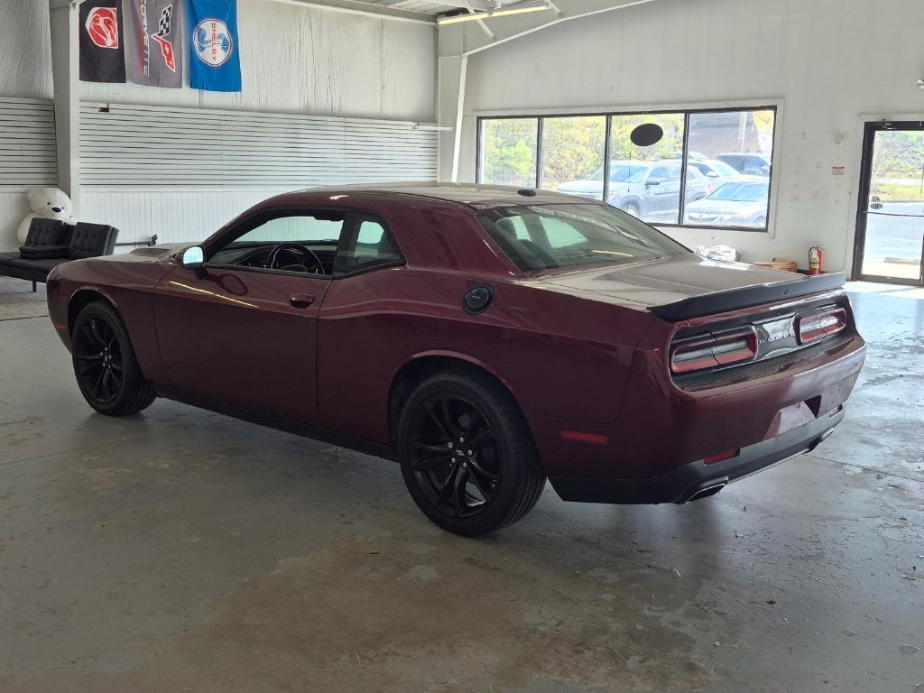 2018 Dodge Challenger SXT - 4
