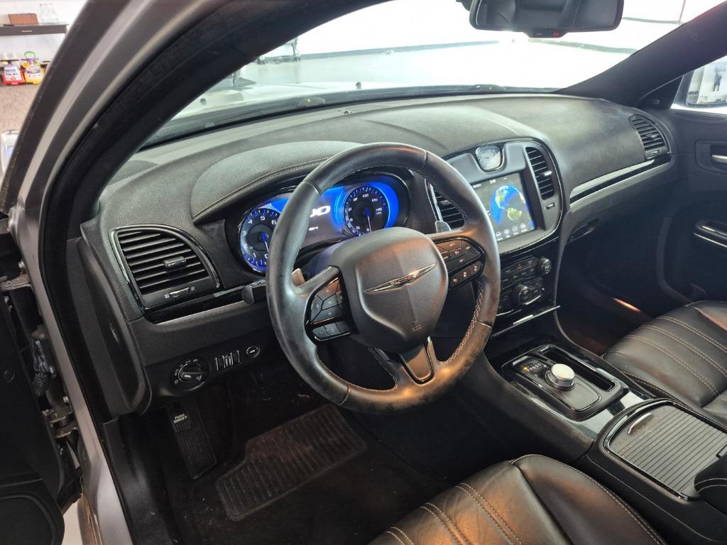 2018 Chrysler 300 S - 8