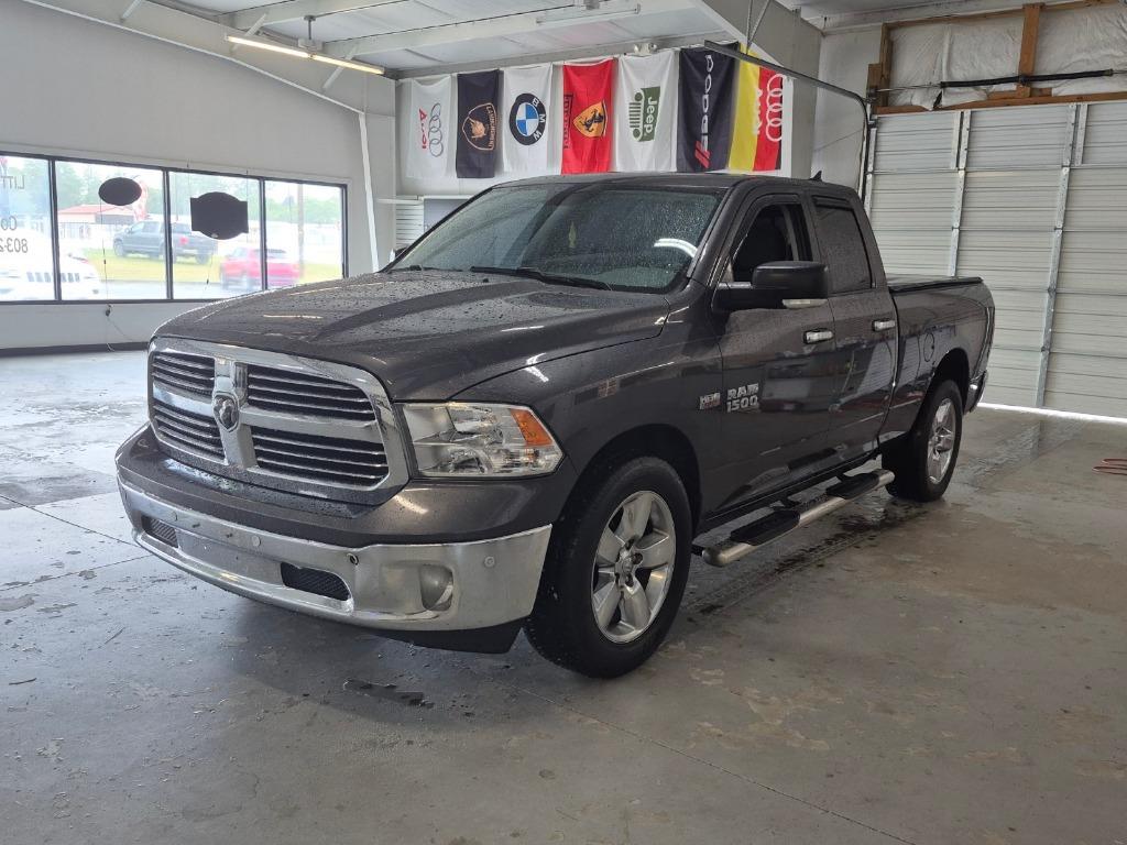 2017 Ram 1500 SLT - 6