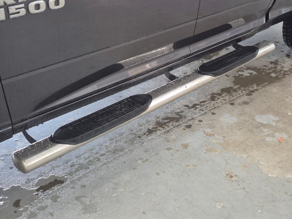 2017 Ram 1500 SLT - 10