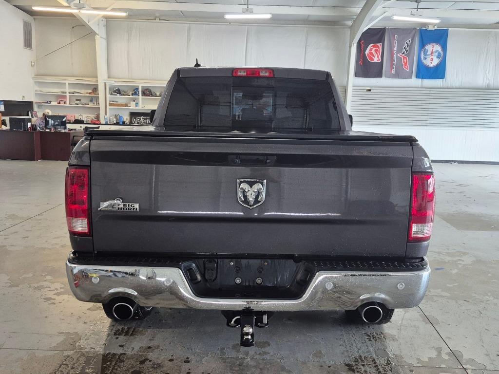 2017 Ram 1500 SLT - 3