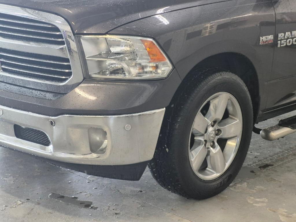 2017 Ram 1500 SLT - 7