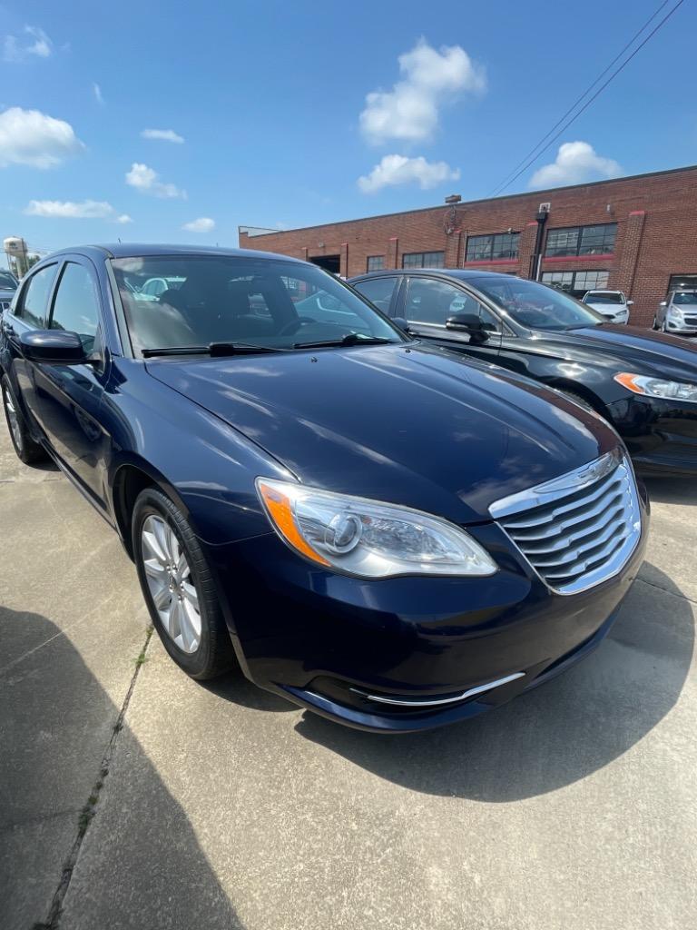 2013 Chrysler 200 Touring photo