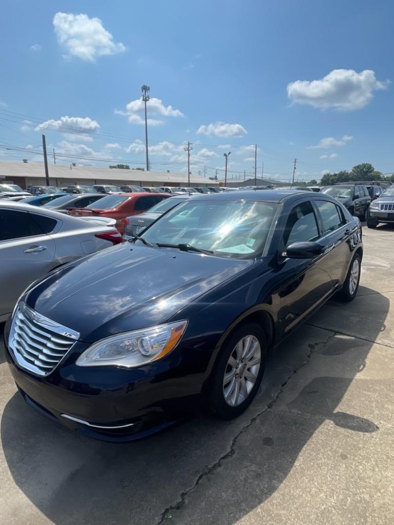 2013 Chrysler 200 Touring photo