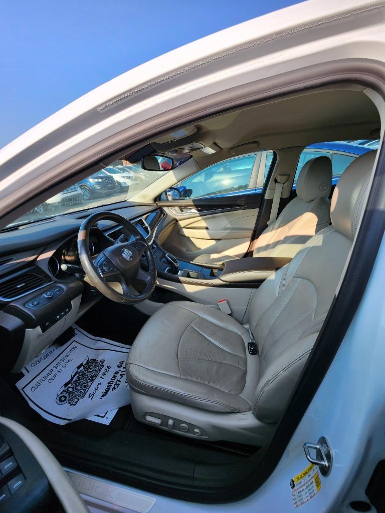 2017 Buick LaCrosse Premium photo