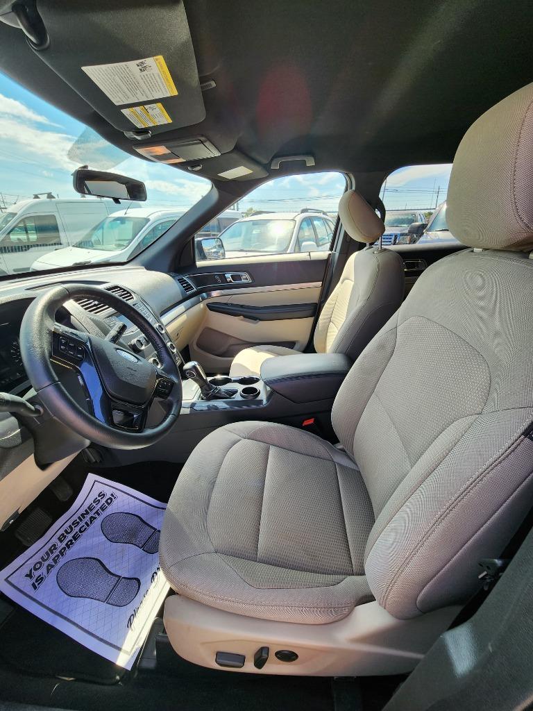 2019 Ford Explorer XLT photo