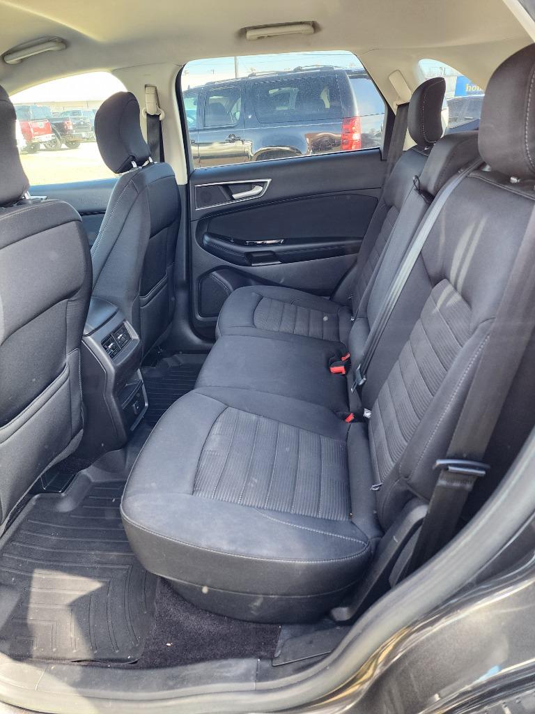2017 Ford Edge SEL photo